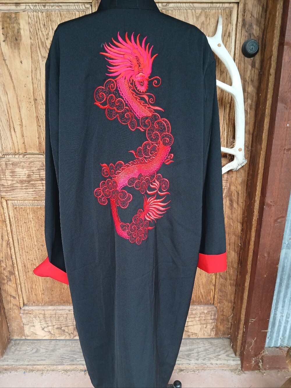 Vintage 90s Silver Dragon Embroidered Tang Jacket / Long Robe xXXL